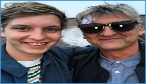 Is George Ezra Gay? Age, Height, Net Worth